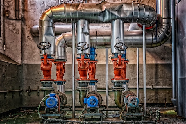 Keller, Rohrleitungen, Hausanschlüsse, Gas, Wasser, Strom